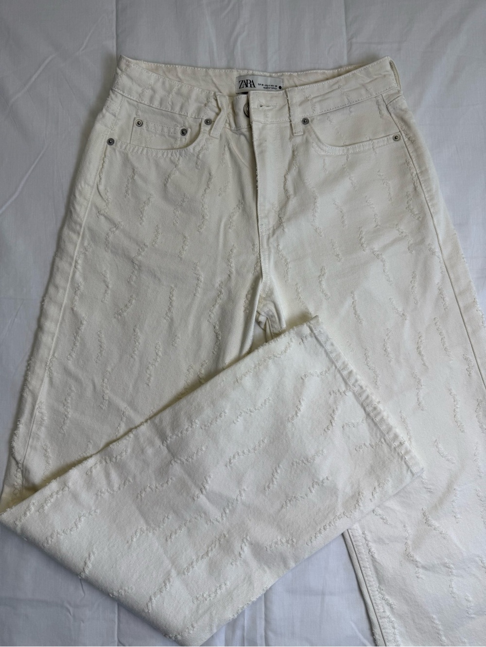 Zara Men Cream White Textured Straight Jeans